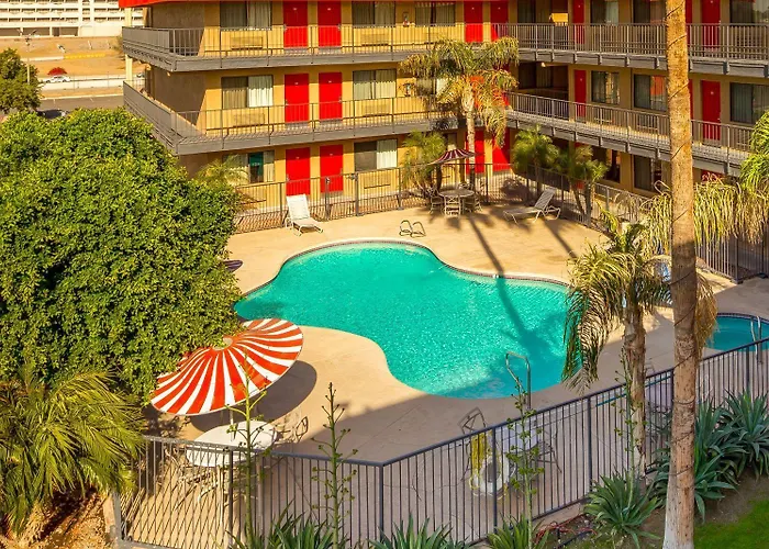 Motel Travelers -