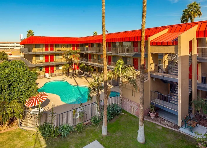 Motel Travelers - Phoenix