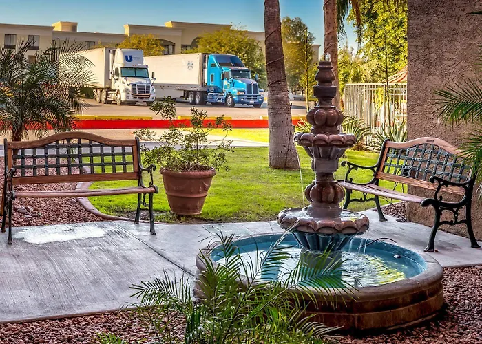Travelers - Motel Phoenix